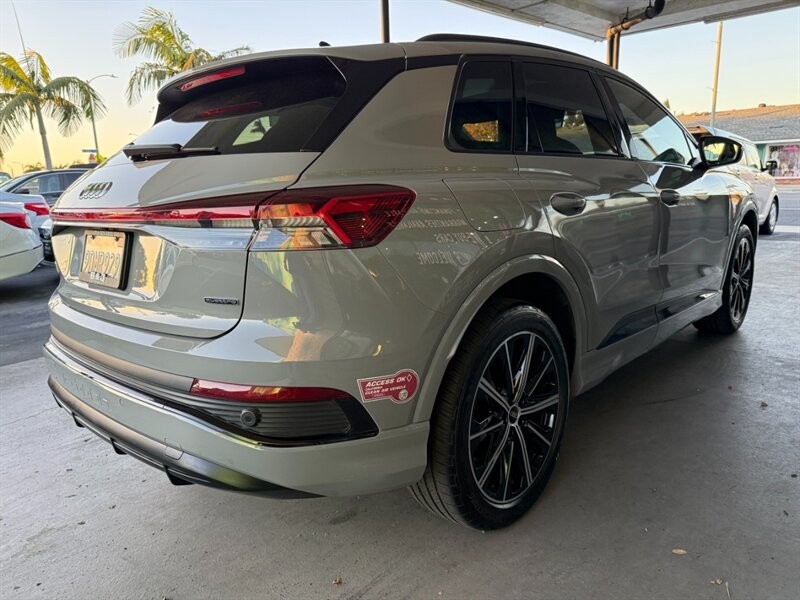 Audi Q4 e-tron Vehicle Full-screen Gallery Image 10