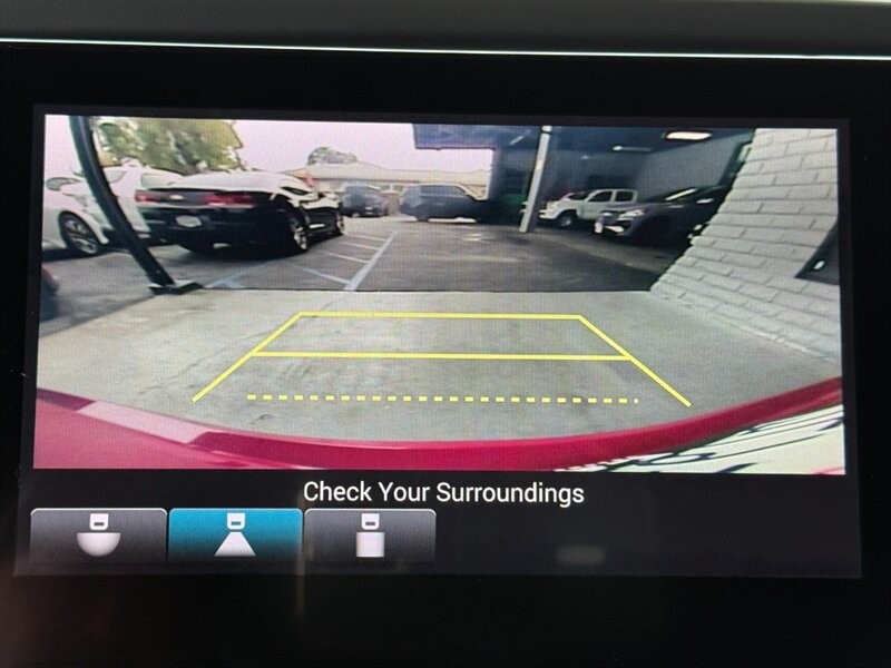 Honda Accord Sedan Vehicle Full-screen Gallery Image 31