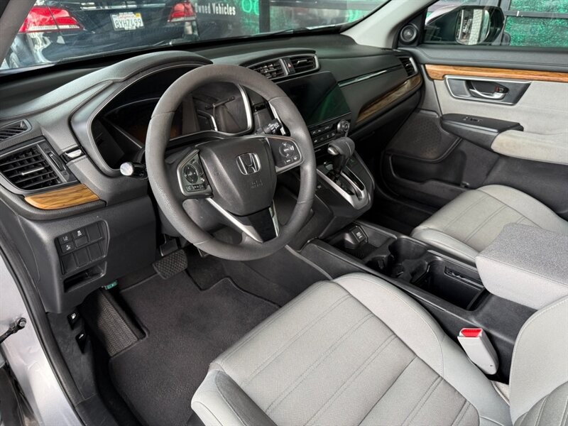 Honda CR-V Vehicle Full-screen Gallery Image 15