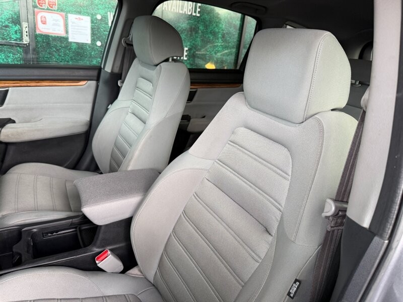 Honda CR-V Vehicle Full-screen Gallery Image 17