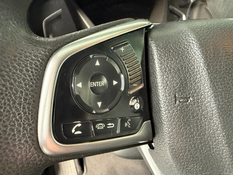 Honda CR-V Vehicle Full-screen Gallery Image 19