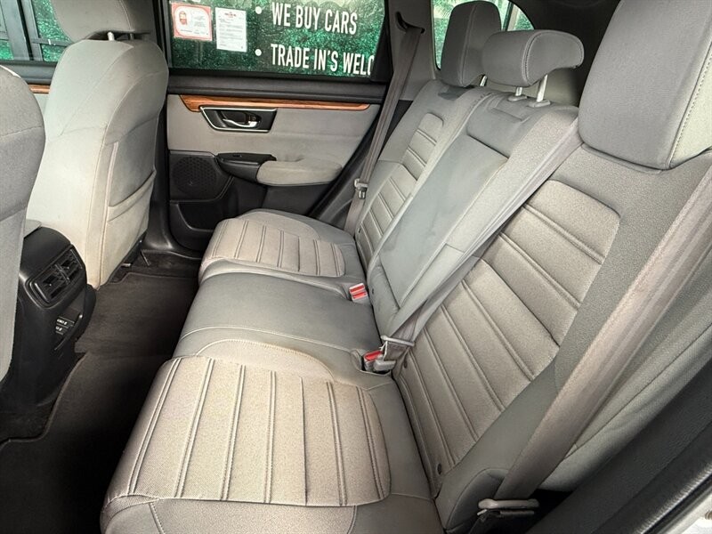 Honda CR-V Vehicle Full-screen Gallery Image 24