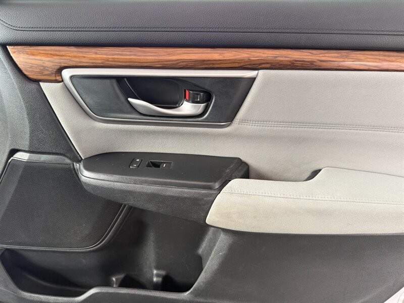 Honda CR-V Vehicle Full-screen Gallery Image 27