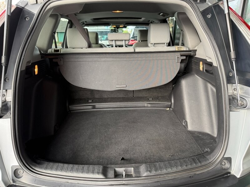 Honda CR-V Vehicle Full-screen Gallery Image 36