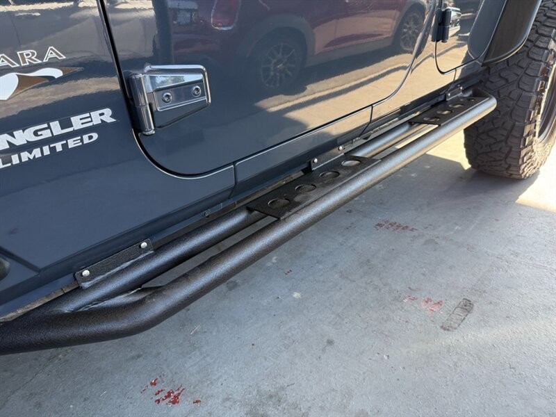 Jeep Wrangler Unlimited Vehicle Full-screen Gallery Image 29