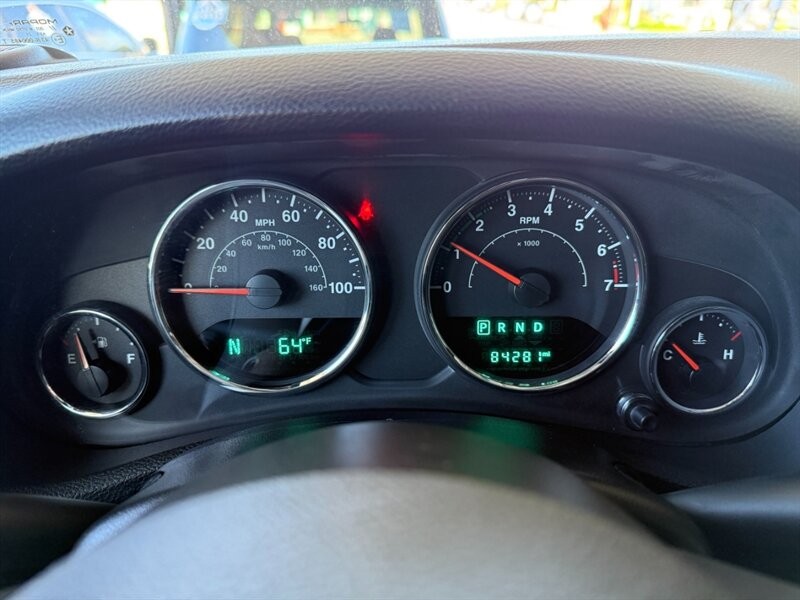 Jeep Wrangler Unlimited Vehicle Full-screen Gallery Image 31