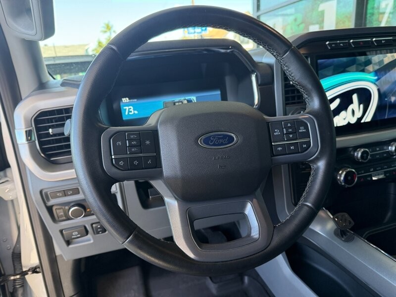 Ford F-150 Lightning Vehicle Full-screen Gallery Image 21