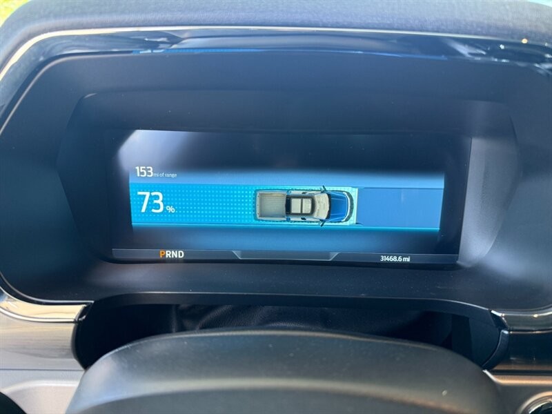 Ford F-150 Lightning Vehicle Full-screen Gallery Image 33