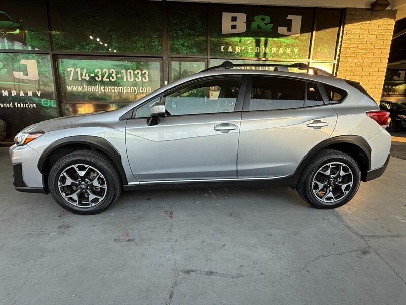 Subaru Crosstrek Vehicle Full-screen Gallery Image 04