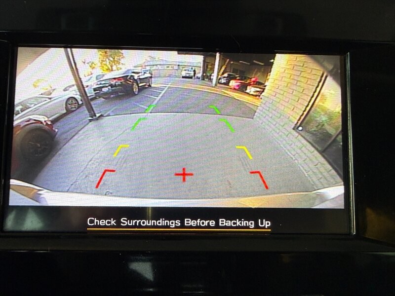 Subaru Crosstrek Vehicle Full-screen Gallery Image 34