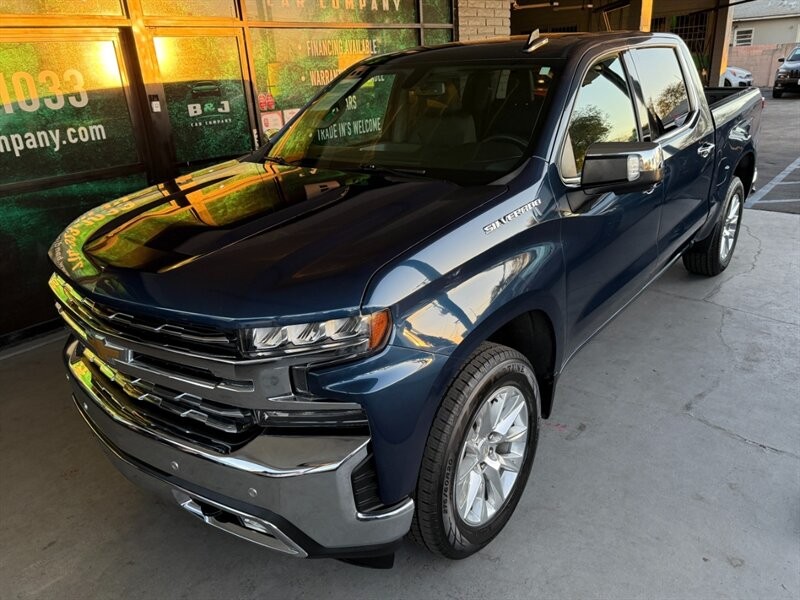 Chevrolet Silverado 1500 Vehicle Full-screen Gallery Image 02