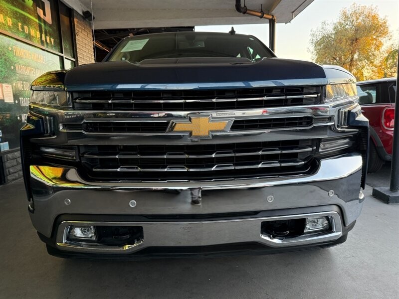Chevrolet Silverado 1500 Vehicle Full-screen Gallery Image 11