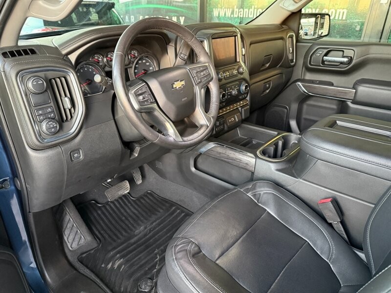 Chevrolet Silverado 1500 Vehicle Full-screen Gallery Image 16