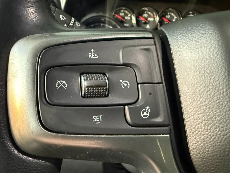 Chevrolet Silverado 1500 Vehicle Full-screen Gallery Image 21