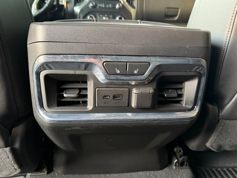 Chevrolet Silverado 1500 Vehicle Full-screen Gallery Image 27