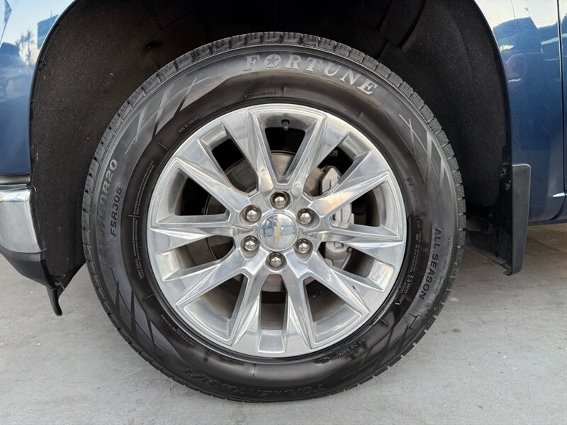 Chevrolet Silverado 1500 Vehicle Full-screen Gallery Image 41