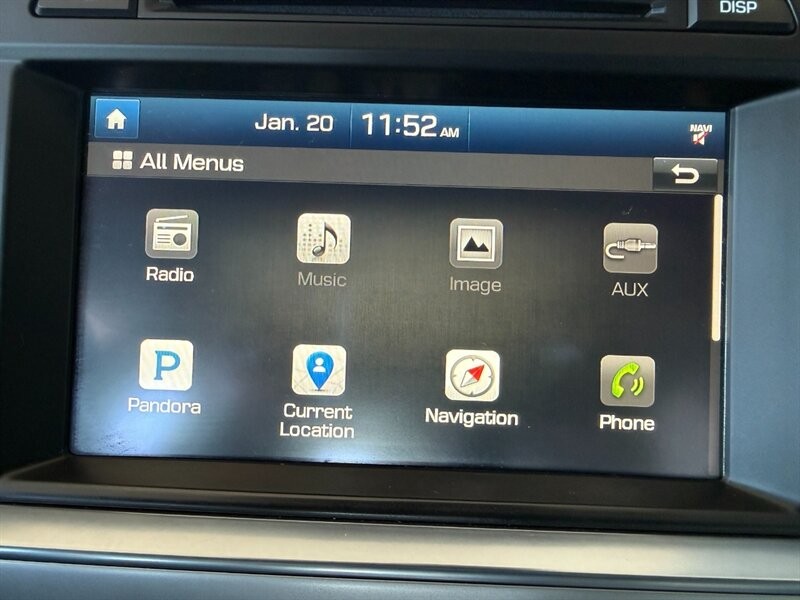 Hyundai Sonata Vehicle Full-screen Gallery Image 35