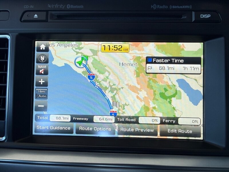 Hyundai Sonata Vehicle Full-screen Gallery Image 36