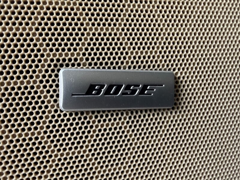 Cadillac XT5 Vehicle Full-screen Gallery Image 28