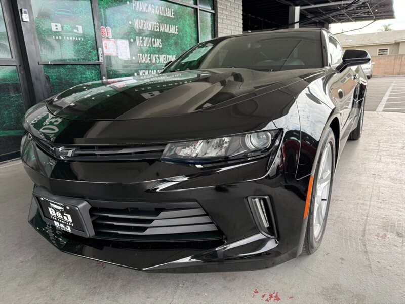 Chevrolet Camaro Vehicle Full-screen Gallery Image 03