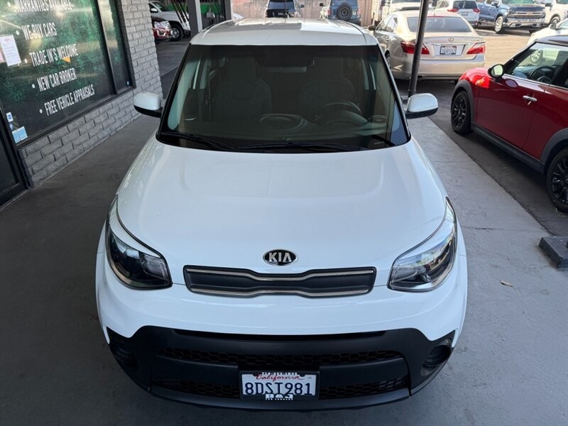 Kia Soul Vehicle Full-screen Gallery Image 12