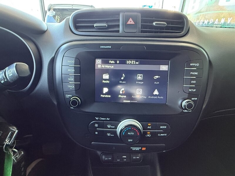 Kia Soul Vehicle Full-screen Gallery Image 27