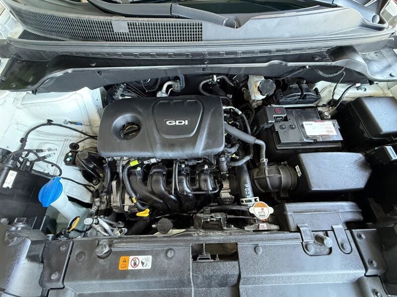 Kia Soul Vehicle Full-screen Gallery Image 34