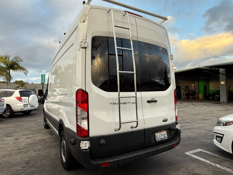 Ford Transit Cargo Van Vehicle Full-screen Gallery Image 06