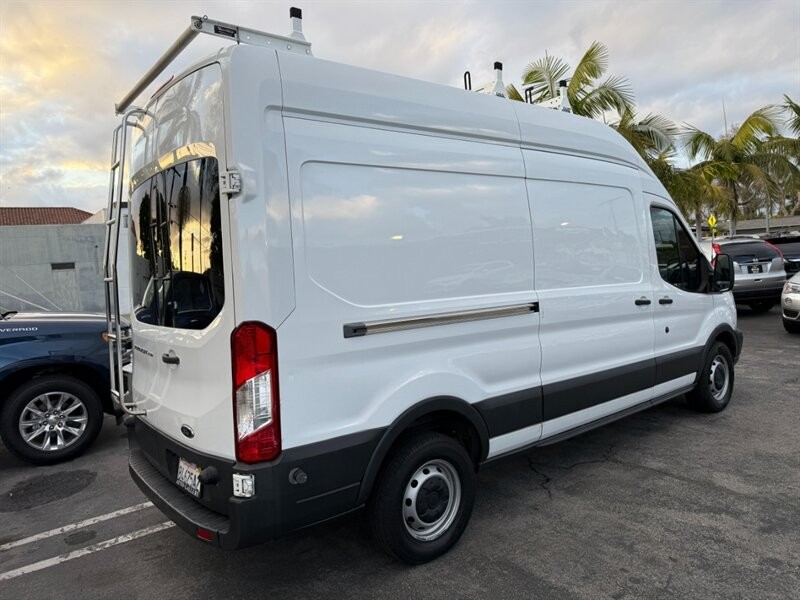 Ford Transit Cargo Van Vehicle Full-screen Gallery Image 09