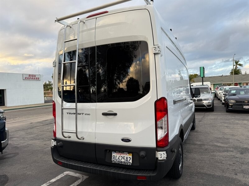 Ford Transit Cargo Van Vehicle Full-screen Gallery Image 10