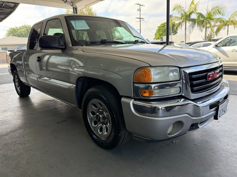 GMC Sierra 1500 Vehicle Full-screen Gallery Image 07