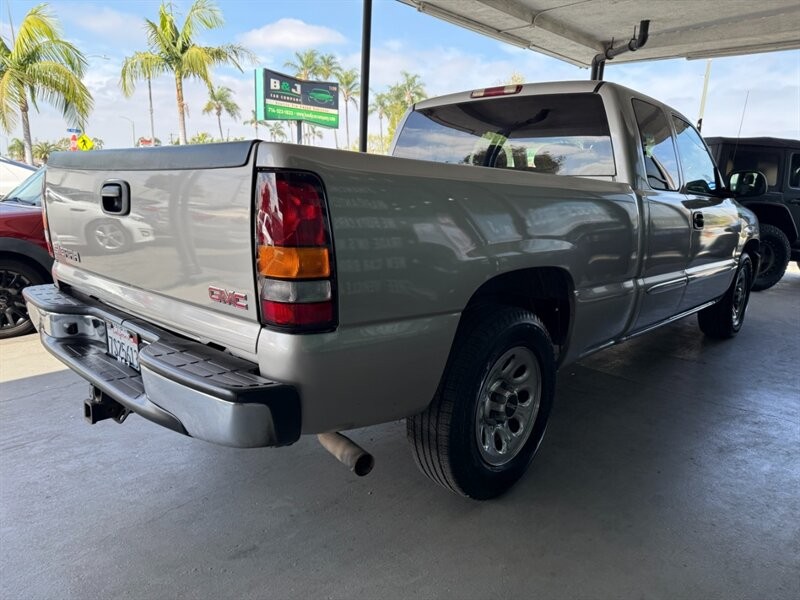 GMC Sierra 1500 Vehicle Full-screen Gallery Image 09