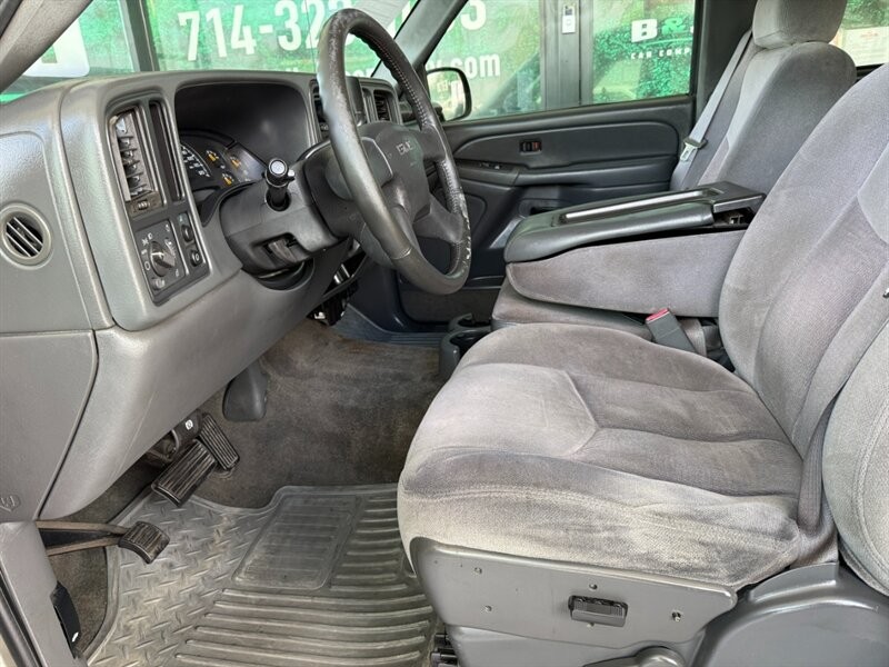 GMC Sierra 1500 Vehicle Full-screen Gallery Image 17