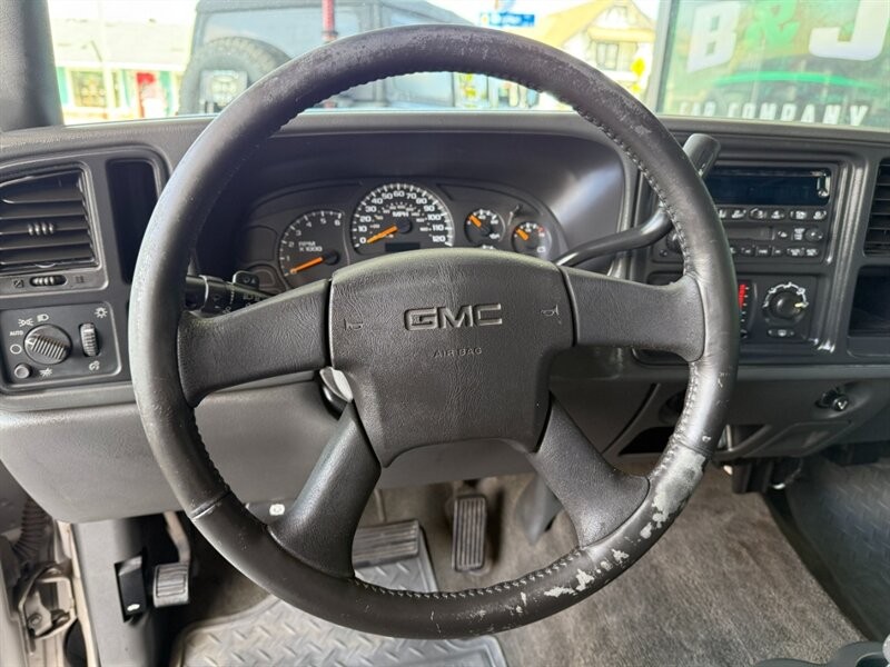 GMC Sierra 1500 Vehicle Full-screen Gallery Image 19