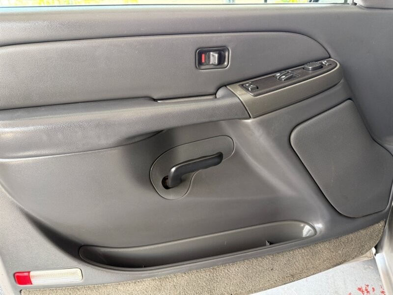 GMC Sierra 1500 Vehicle Full-screen Gallery Image 21