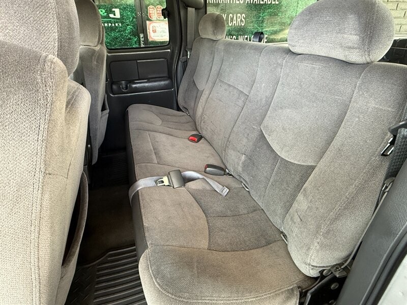 GMC Sierra 1500 Vehicle Full-screen Gallery Image 25