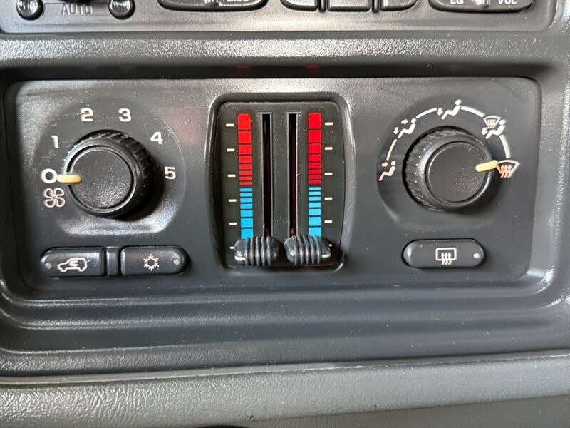 GMC Sierra 1500 Vehicle Full-screen Gallery Image 31