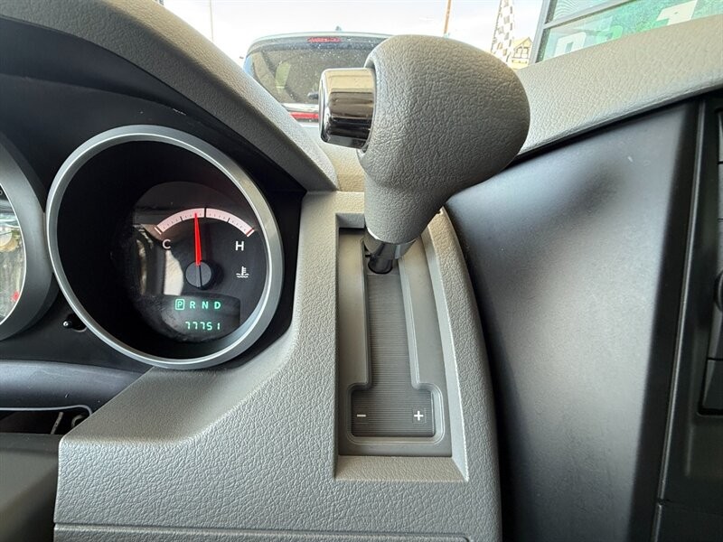 Dodge Grand Caravan Vehicle Full-screen Gallery Image 31