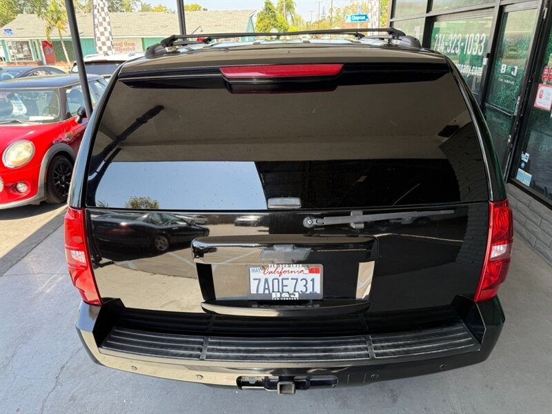 Chevrolet Tahoe Vehicle Full-screen Gallery Image 15