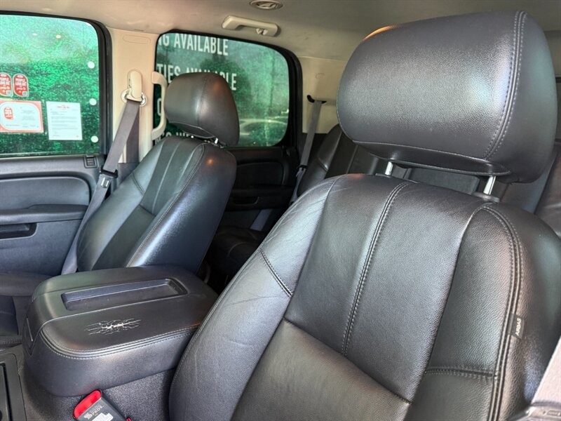 Chevrolet Tahoe Vehicle Full-screen Gallery Image 18