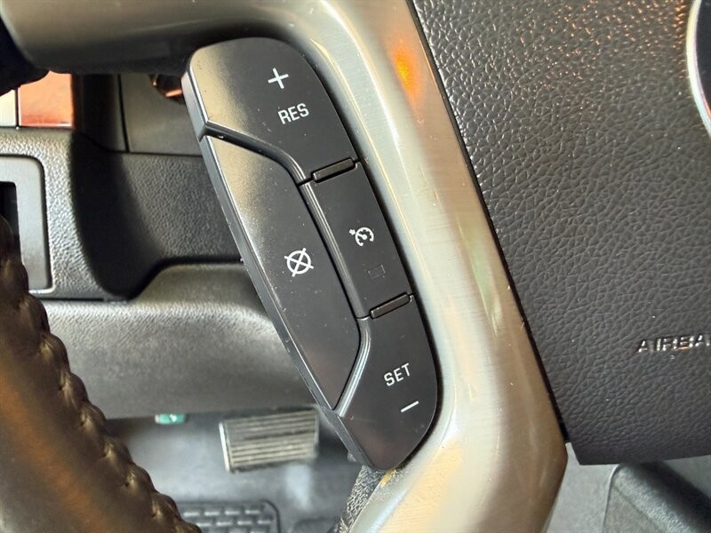 Chevrolet Tahoe Vehicle Full-screen Gallery Image 21