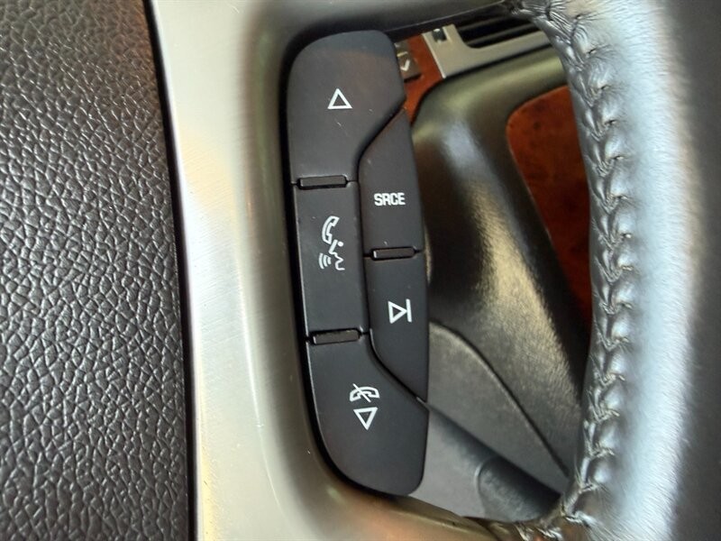 Chevrolet Tahoe Vehicle Full-screen Gallery Image 22