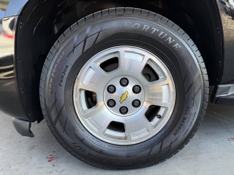 Chevrolet Tahoe Vehicle Full-screen Gallery Image 36