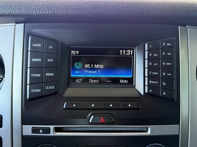 Ford Expedition Vehicle Full-screen Gallery Image 33