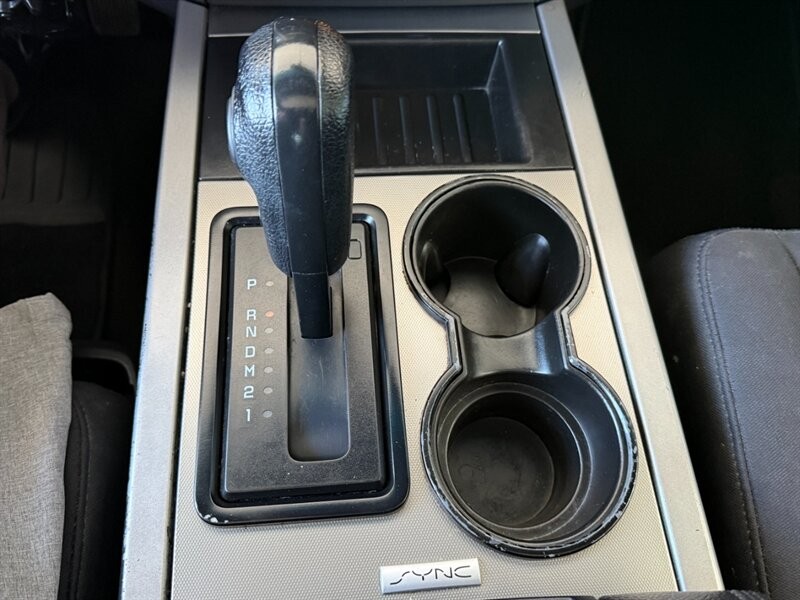 Ford Expedition Vehicle Full-screen Gallery Image 36