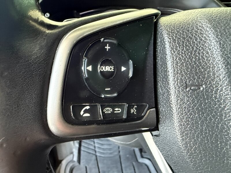 Honda Civic Hatchback Vehicle Full-screen Gallery Image 20