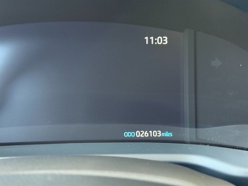 Toyota Mirai Vehicle Full-screen Gallery Image 30