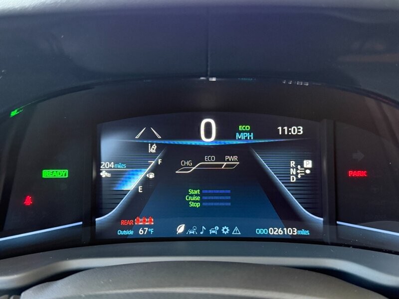 Toyota Mirai Vehicle Full-screen Gallery Image 31