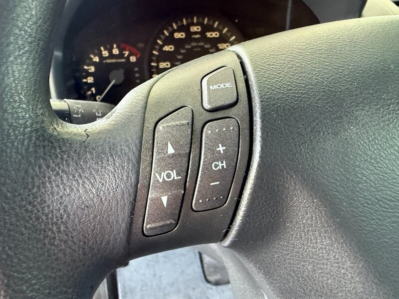 Honda Accord Sedan Vehicle Full-screen Gallery Image 20