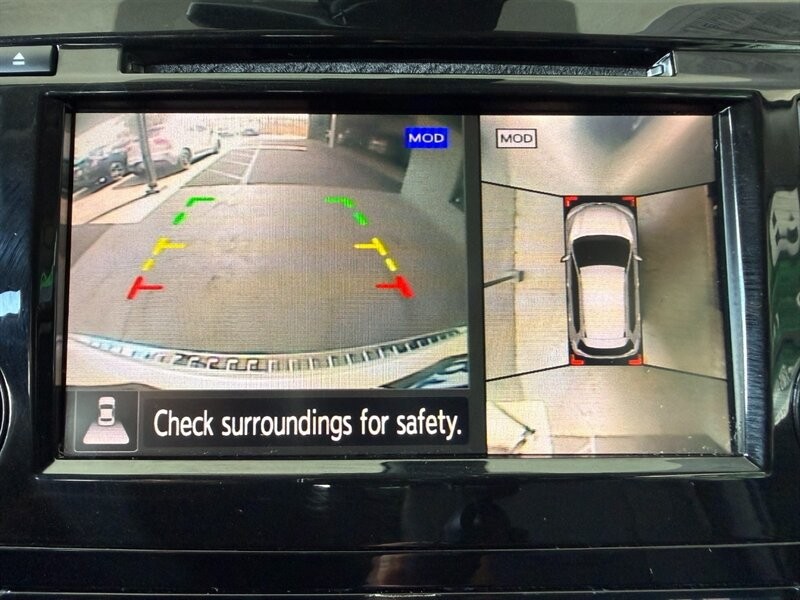 Nissan Rogue Vehicle Full-screen Gallery Image 32